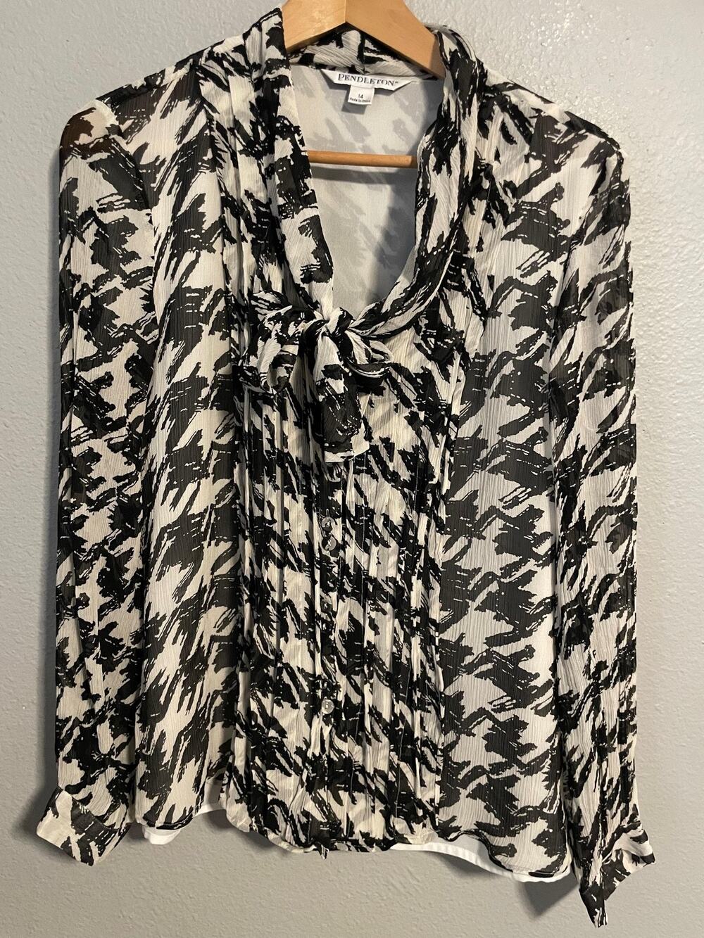 Pendleton Womens Top Size 14 Black White Silk Tie Neck Geometric Print Preppy